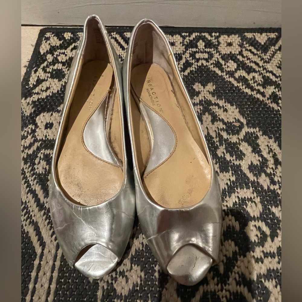 Kenneth Cole Metallic Silver Flats 6-6.5